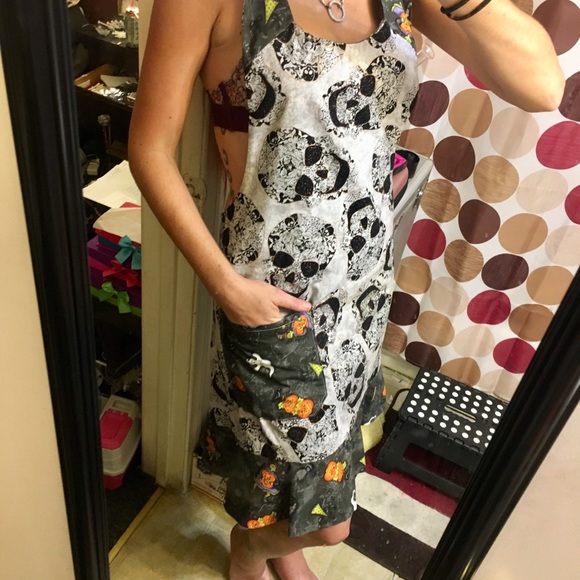 A+ Quality Hand Made Reversible Apron - Picture 4 of 4